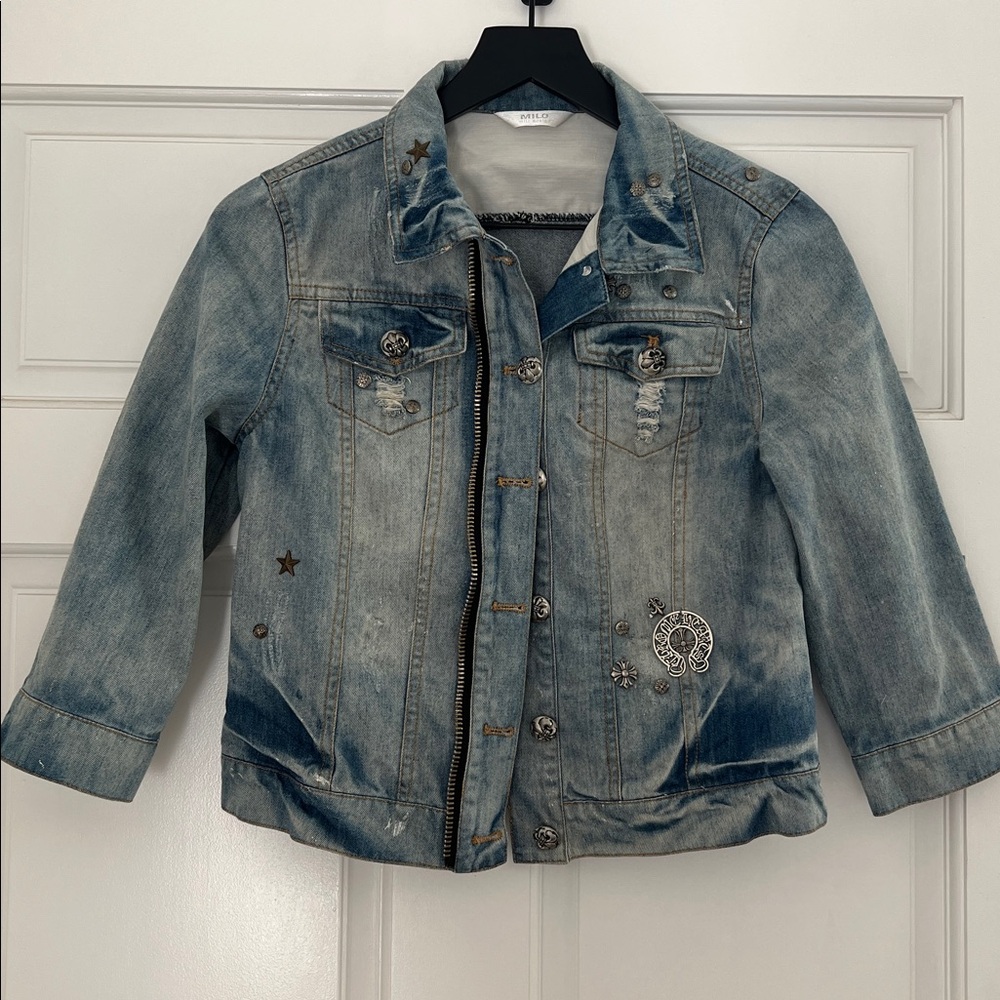 MILO DESIGN Girls Unique Embellished Distressed Buttoned Front Denim Jacket M